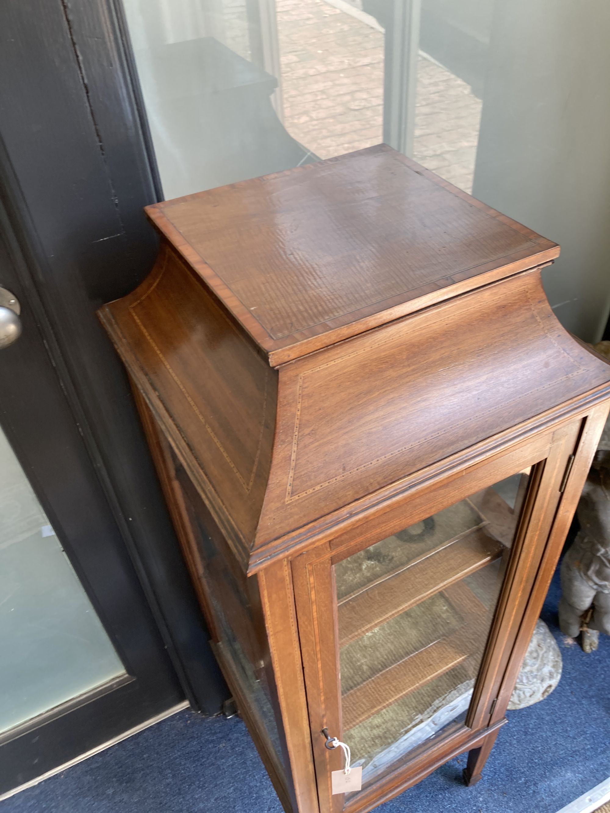 An Edwardian mahogany satinwood banded mahogany bijouterie cabinet, width 37cm, depth 37cm, height 112cm